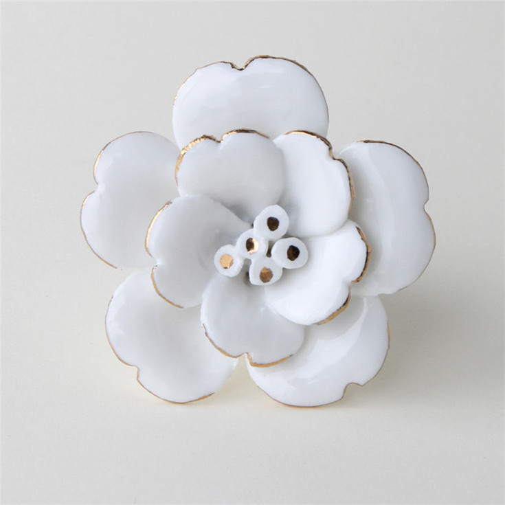 Ceramic White Rose Gold Outline Cabinet Knobs Door Cupboard Wardrobe Knob Pull Vintage Flower Drawer Pull Handles with Screw