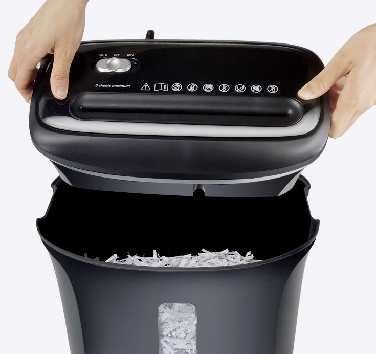 Portable Handle Shredder with 12L Wastebasket P4 Security 6 Sheet Paper Shredder for Small Home Office Use Shred Paper