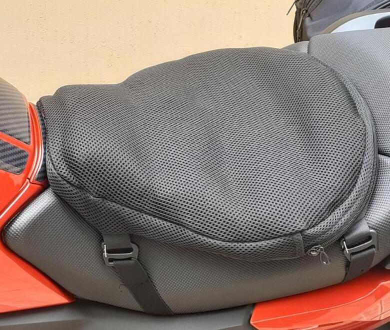 Motorcycle inflatable seat cushion motorcycle accessories shock-absorbing seat cushion with sun protection seat cover