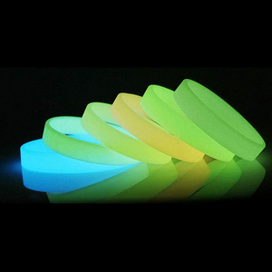 Custom Logo Color Size Glow In Dark Silicone Glowing Bracelet Custom Luminous Silicone Wristband