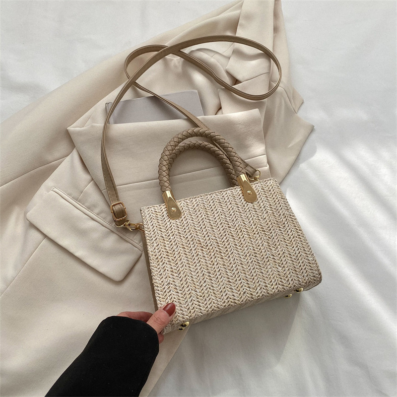 Straw Bags Summer 2023 Women Tote Bags Designer Handbags PurseS Weave Drawstring Closure Wooden Handle Beach Shoulder Bag