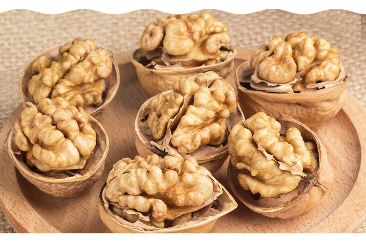 China Xinjiang 185 Sansan Xiner Walnut Kernel Halves Extra Light With Wholesale Price