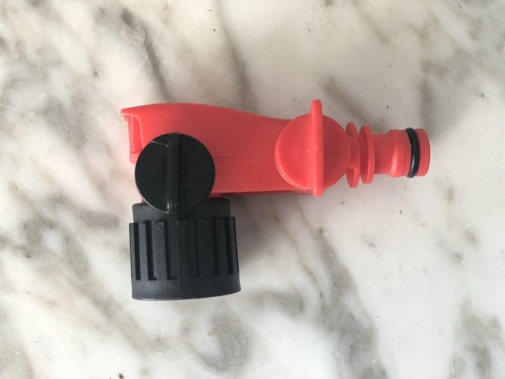 Fertilizer garden hose end sprayer attachment