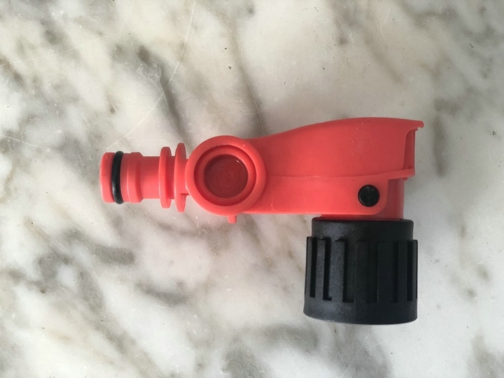 Fertilizer garden hose end sprayer attachment