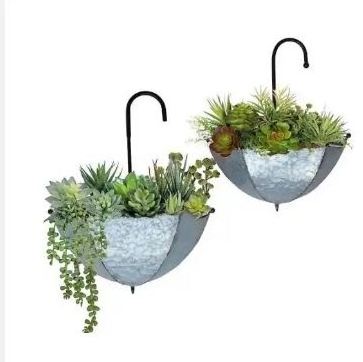 Metal Wire & Sheet Wall Hanging Planter With Silver Powder Coating Finishing Umbrella Shape Hammered Design For Garden Decor