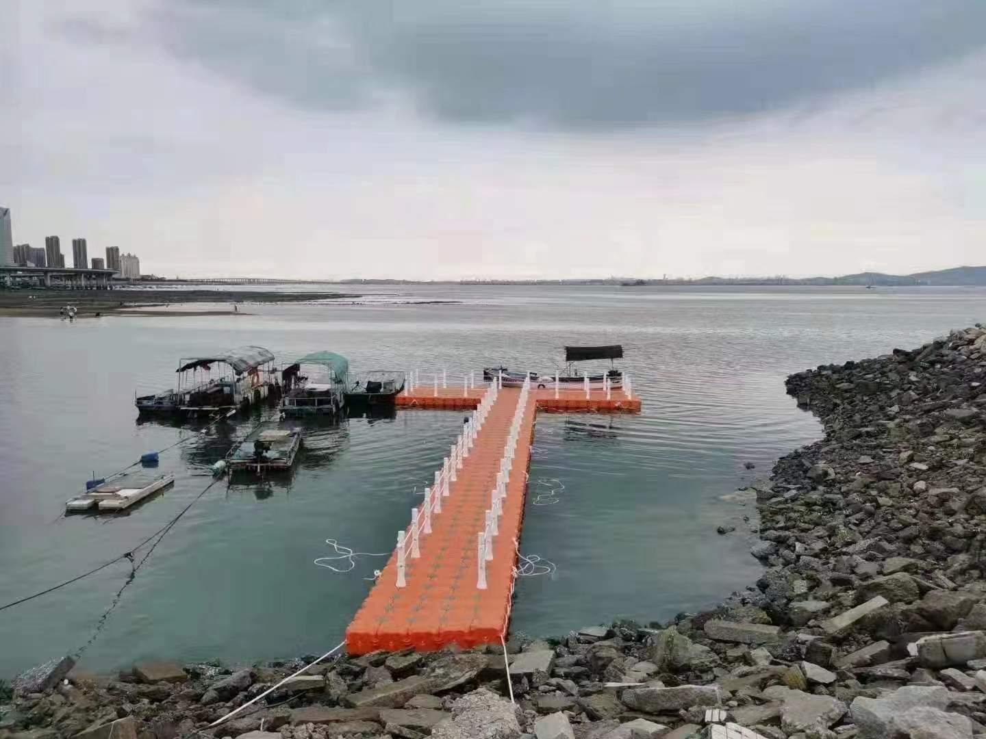 Floating Dock Pontoon Modular Floating Walking Docks Plastic Walking ...