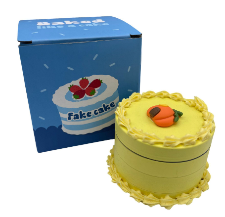 Faux Bake Fantasy: White Princess Cupcake Herb Grinder - 63mm Girly Glam Herb Grinder