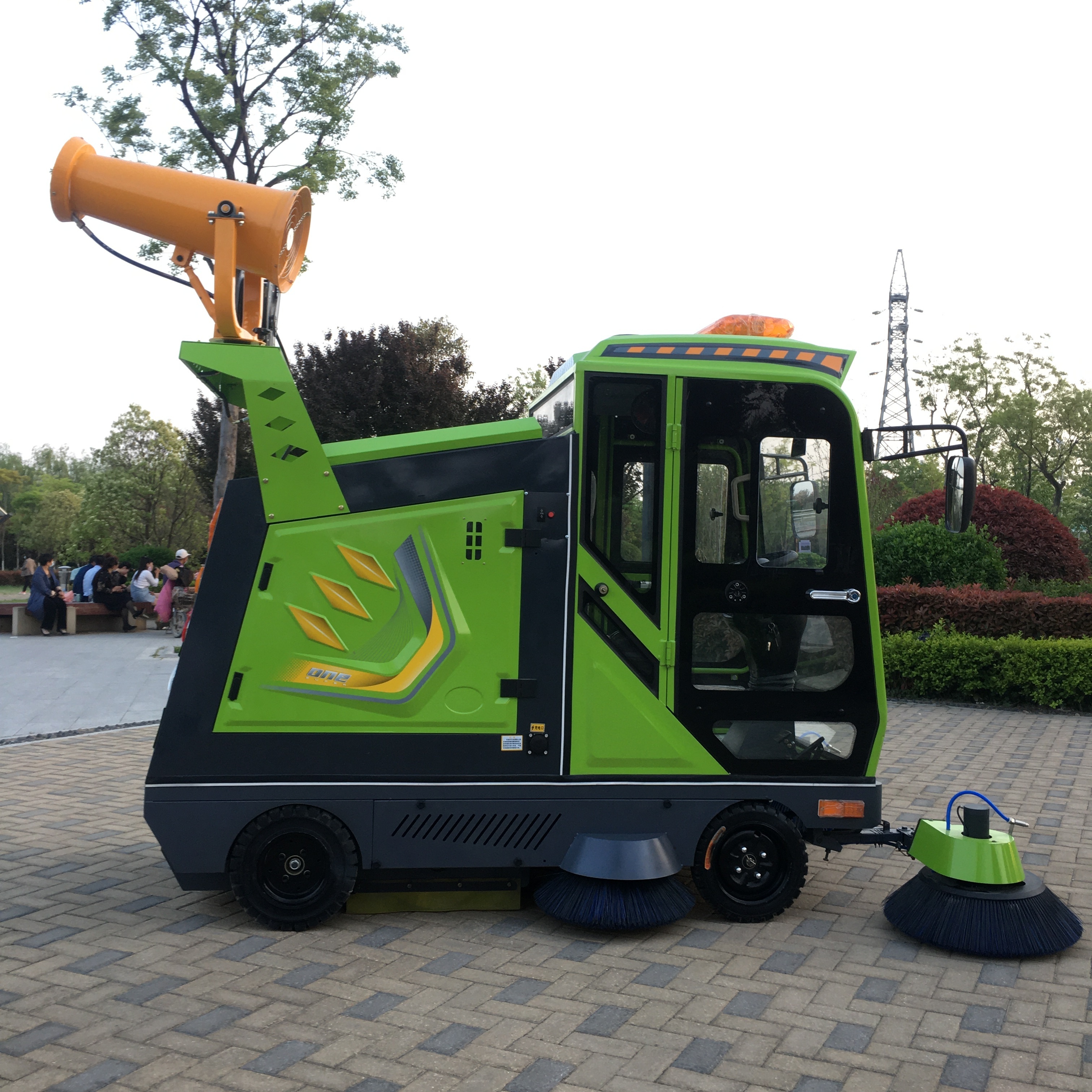 Popular 4 Wheel Electric Cleaning Car Industrial Commercial Tile Floor Cleaning Machine