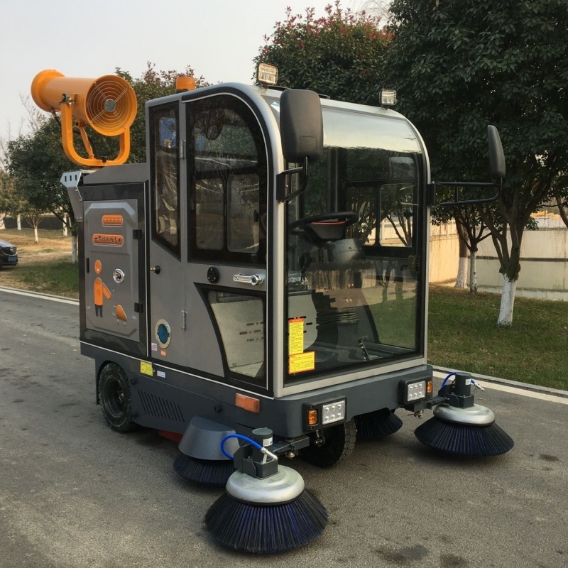 2024 Latest 4 Wheels Electric Street Sweeper Road Cleaning Vehicle 5 Brush Electric Riding Road Sweeper