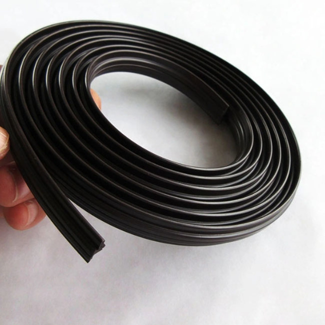 Wholesale Customized Good Quality Flexible Strong Adhesive Powerful Soft Flexible Rubber Magnet Strip