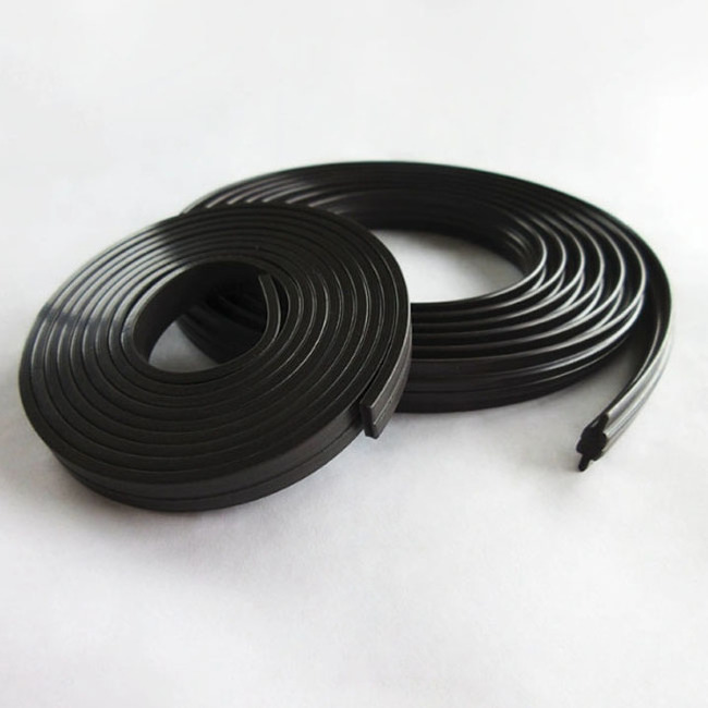 Wholesale Customized Good Quality Flexible Strong Adhesive Powerful Soft Flexible Rubber Magnet Strip