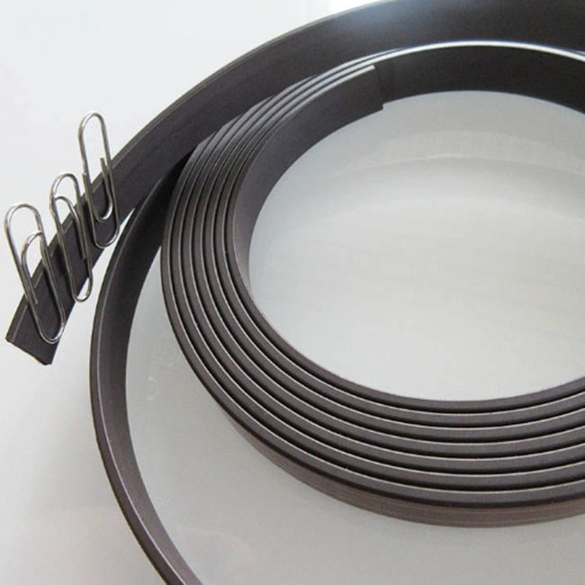 Wholesale Customized Good Quality Flexible Strong Adhesive Powerful Soft Flexible Rubber Magnet Strip