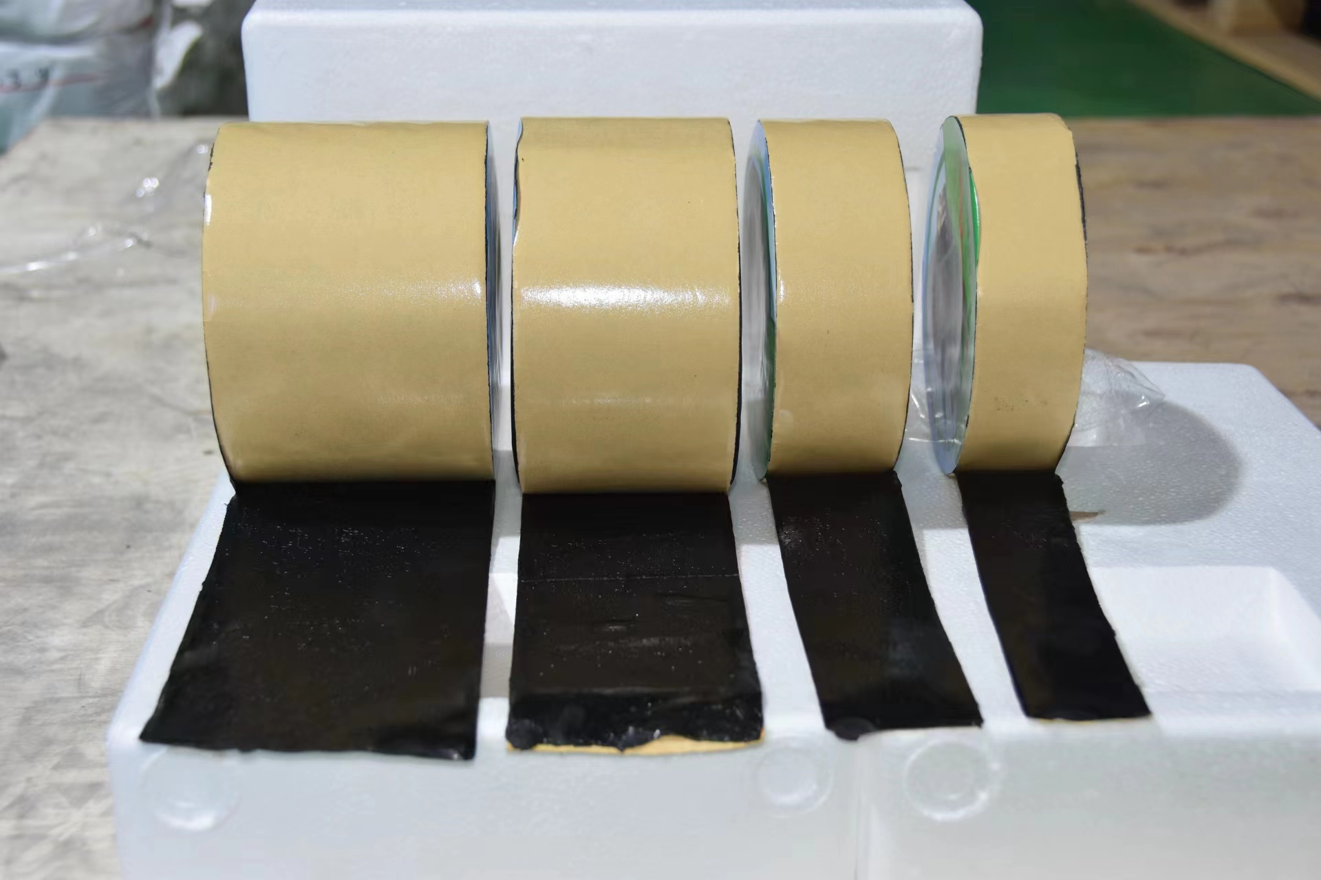 High quality white Geomembrane glue tape for geomembrane welding