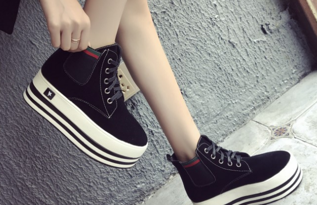 2018 latest autumn design fashion popular round head lace-up nice flat woman boot