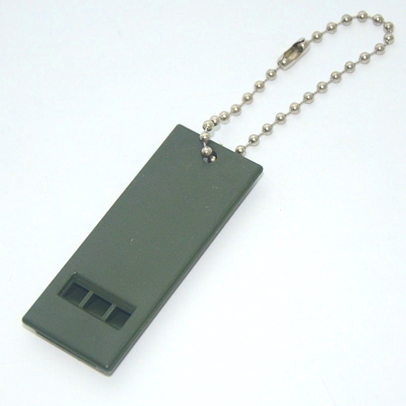 The three-frequency outdoor survival whistle is used for survival first aid