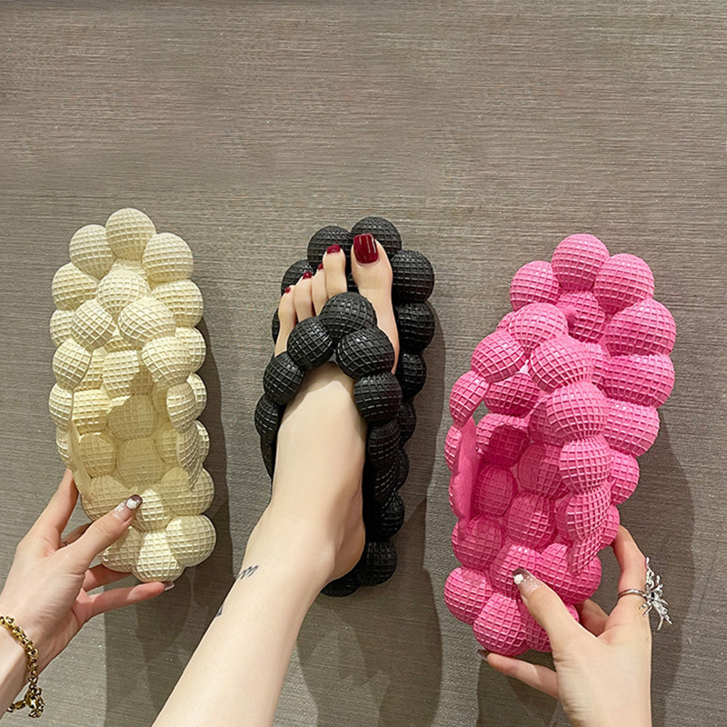 Wholesale new flip flop women's wear summer fashion flat slippers solid color texture bubble sandals