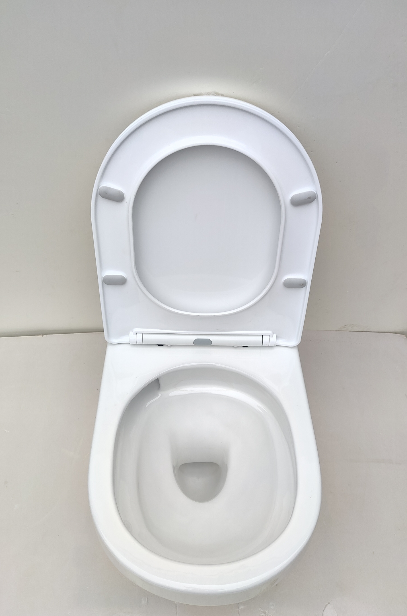 Wholesale Tornado Toilet WC Gravity Flush Sanitary Ware Wall Hung Toilet Bowl Ceramic Round Inodoro