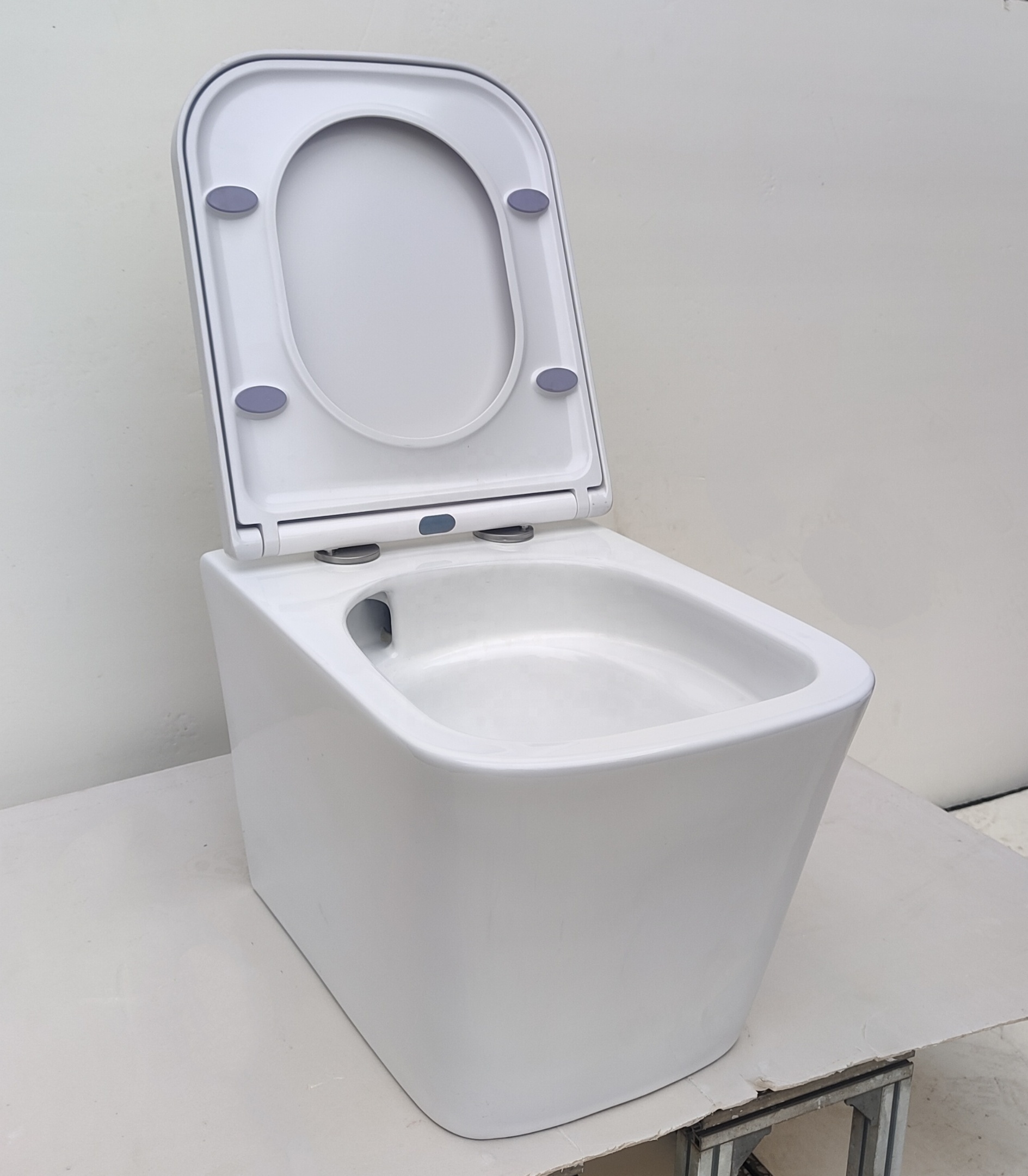 High Quality Square Tornado Wall Mounted Toilette Bathroom Wash Down Super Swirling Toilet