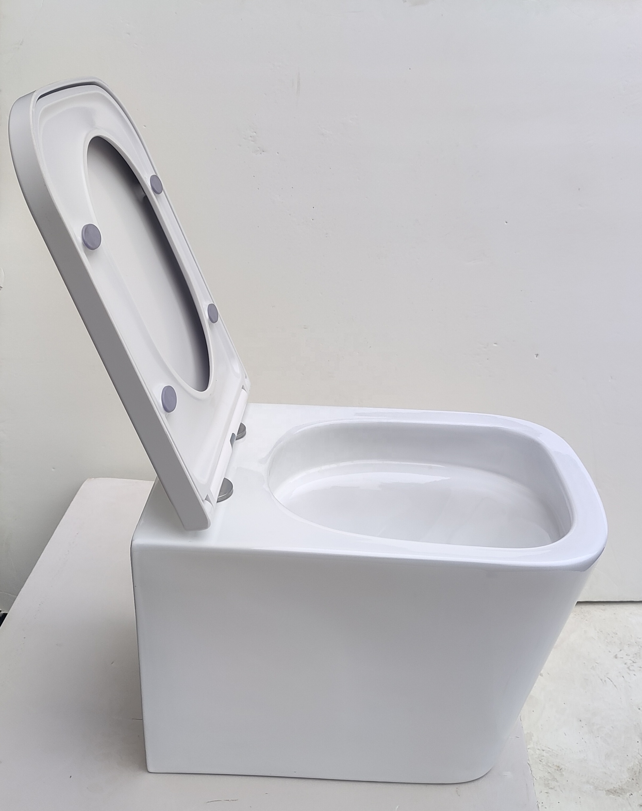 High Quality Square Tornado Wall Mounted Toilette Bathroom Wash Down Super Swirling Toilet