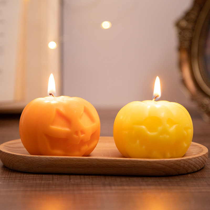 Novelty Handmade Natural Paraffin Wax Pumpkin Scented Candle Candle For Halloween Decorative