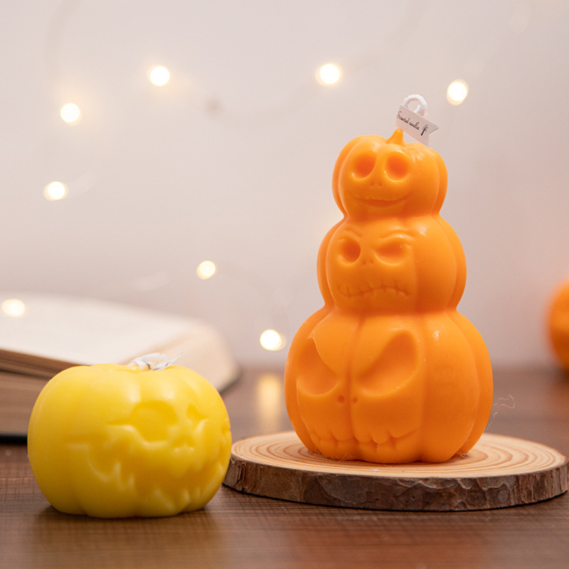 Novelty Handmade Natural Paraffin Wax Pumpkin Scented Candle Candle For Halloween Decorative