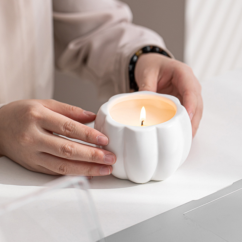 New Matte White Ceramic Pumpkin Baker Candle Jars With Lid Halloween Holiday Cabinet Door Knobs Coral Design Soy Wax Candle