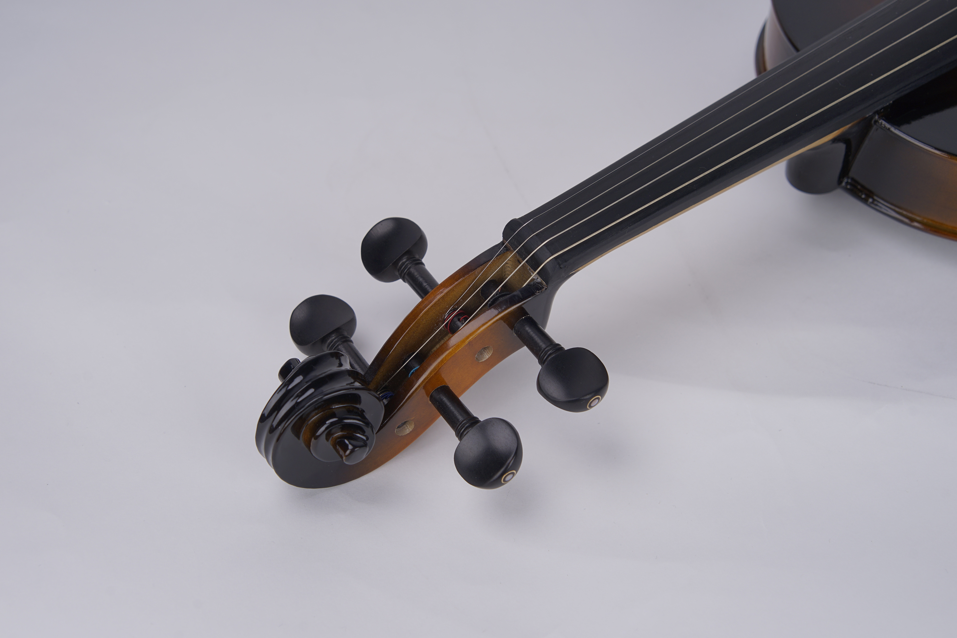 Professional Electric Violin 4/4 Ebony with Student Rosin Bridge Earphone(VE502)