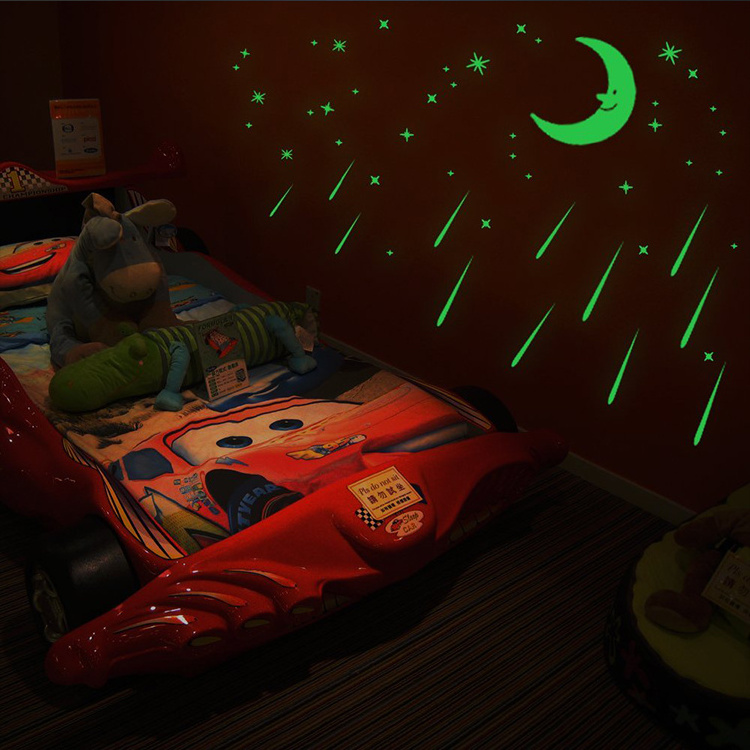 High Quality Kids Bedroom Beautiful Fluorescent 3D Glow In The Dark Moon Stars Wall Stickers