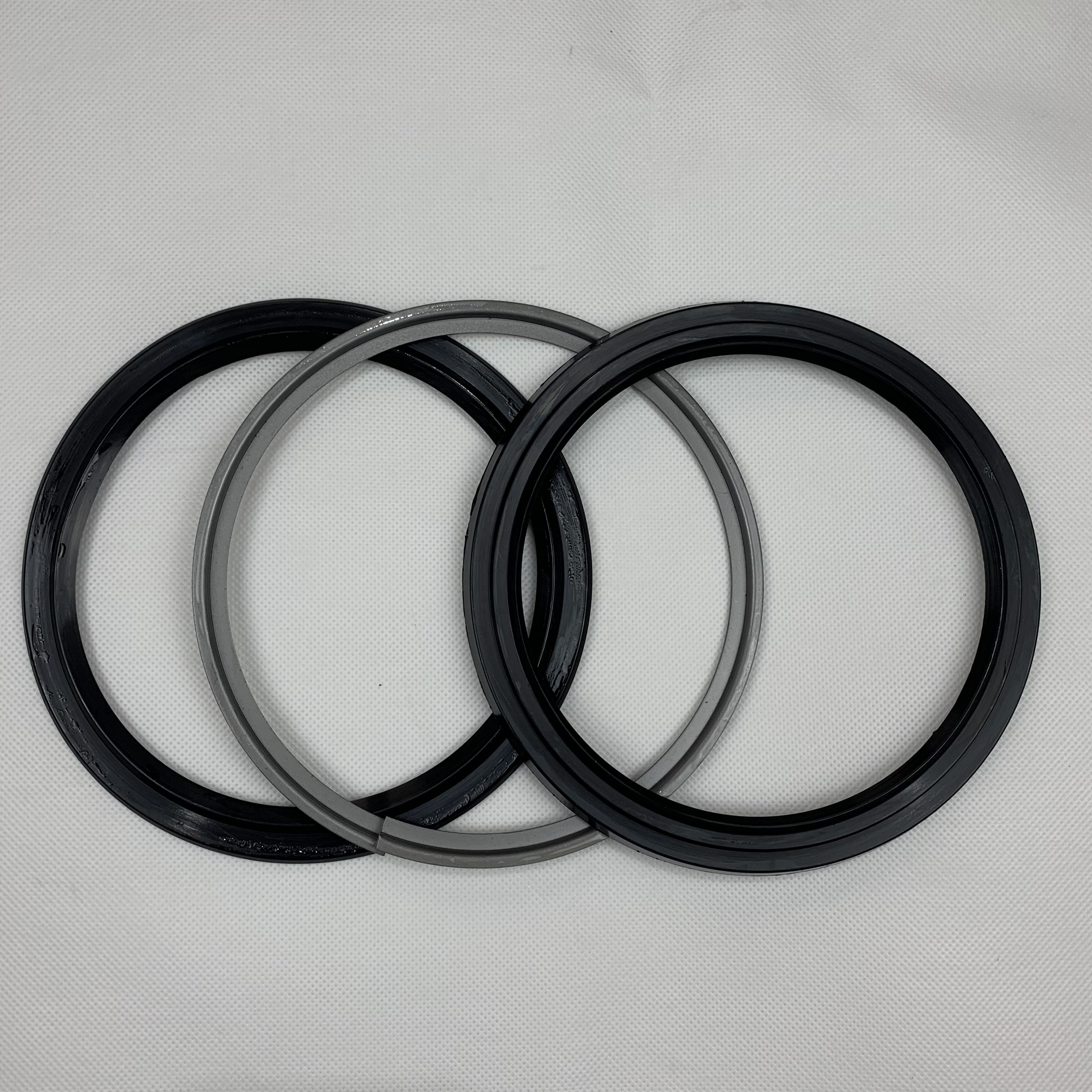 Front Axle Swivel Oil Seal 40579-01J00 for Nissan Patrol Y60