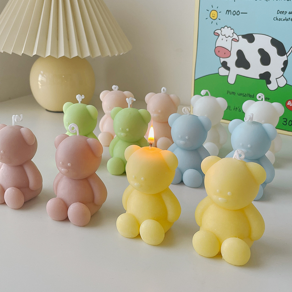 Wholesale Birthday Decoration Mini Bear Candles Desktop Decoration Holiday Fragrance Gift Handmade Cute Scented Candles