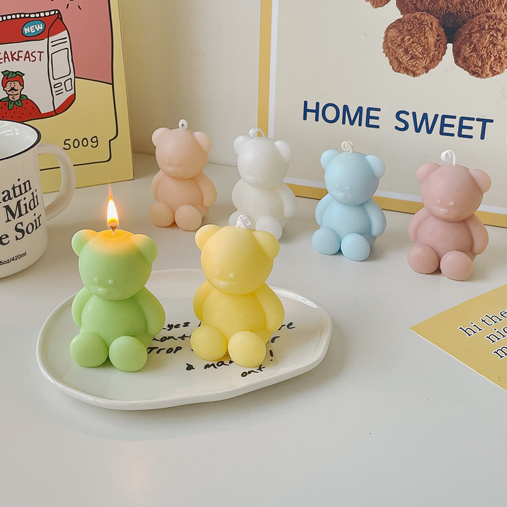 Wholesale Birthday Decoration Mini Bear Candles Desktop Decoration Holiday Fragrance Gift Handmade Cute Scented Candles