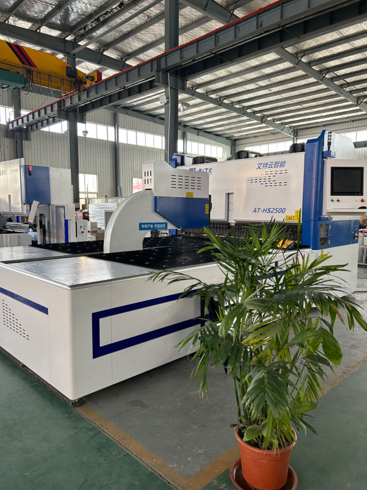 Sheet metal box Automatic Panel Bender  China stainless steel CNC bending machine