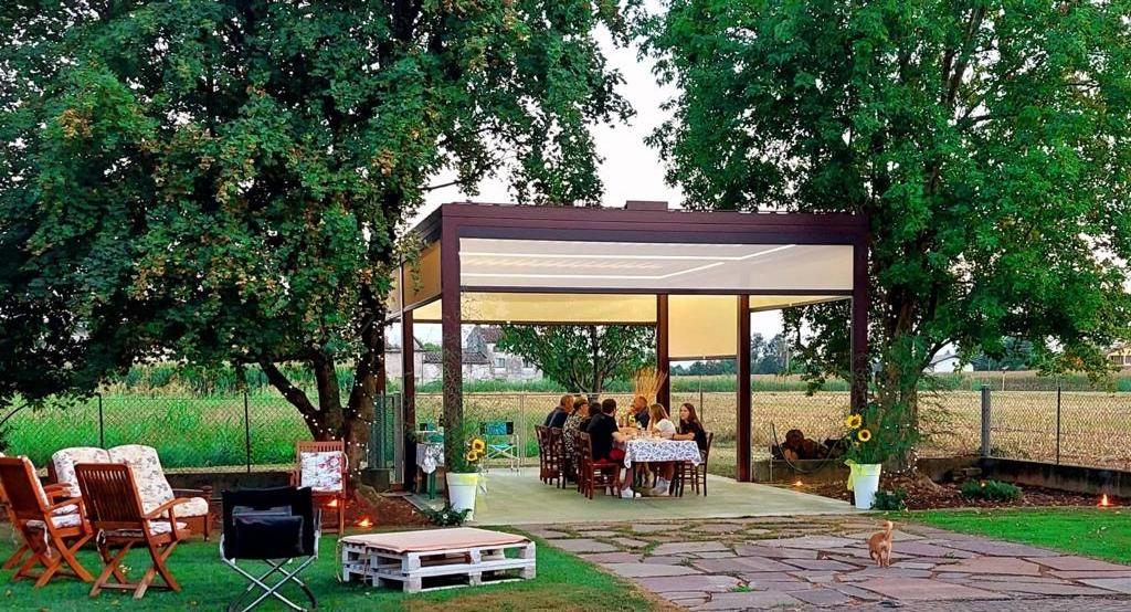 Modern 3x3/3x4m Aluminium Bioclimatic Pergola Motorized Waterproof Gazebo with Powder Coated Frame for Outdoor Garden