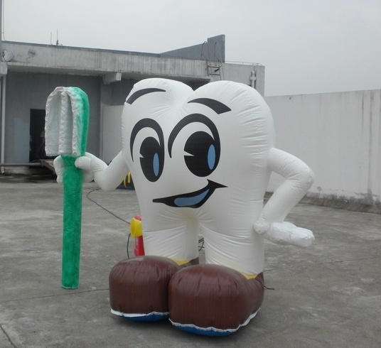 Crazy hot commercial giant inflatable tooth with toothbrush ground balloon