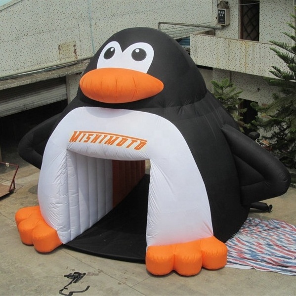 lovely giant inflatable standing penguin balloons as tunnel gate