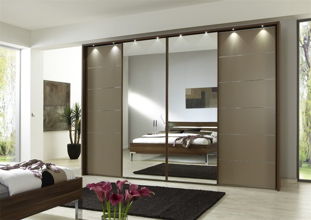 Customized I Shaped 3 Sliding Mirror Door Wooden Wardrobe Closets