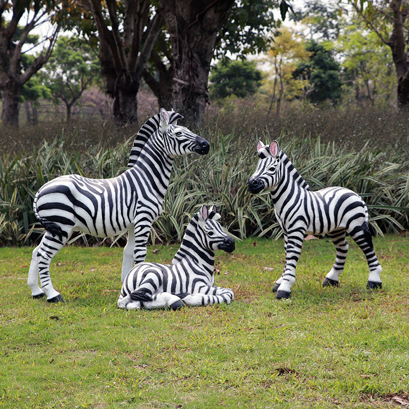 Wholesale Affordable Large Animal Sculpture Life Size Fiberglass Zebres Statue For Garden Park Decoration