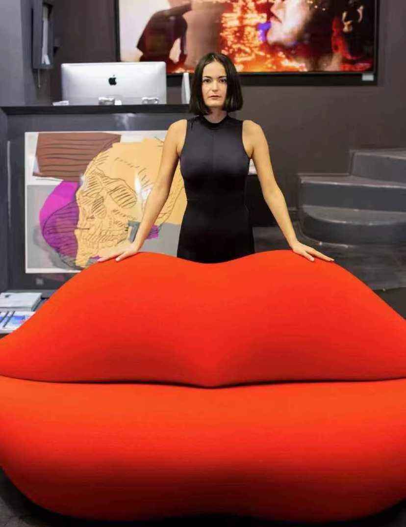 2023 New Design Fashion Lips Velvet Living Room Apartment Sofa Pink Red Lip Shaped Couch Sofa Kiss shape Sofa