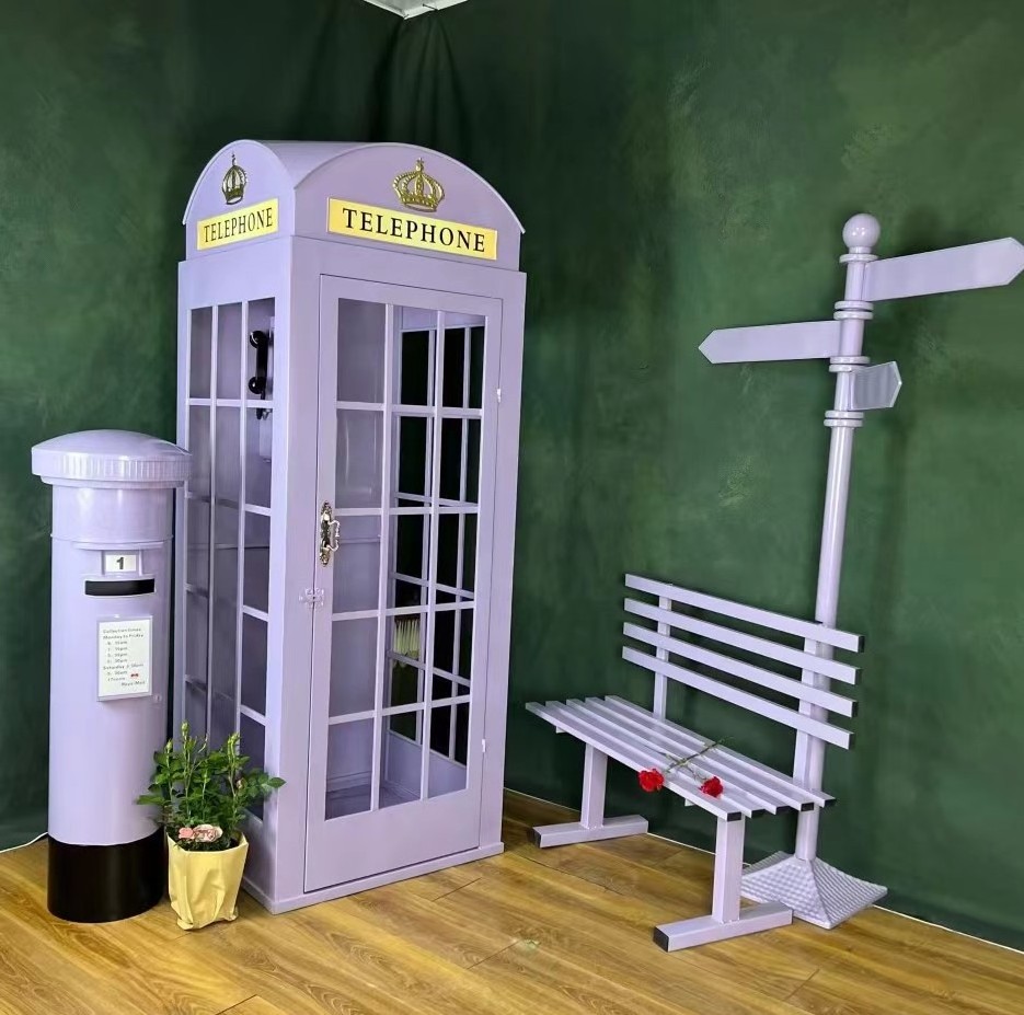 2024 Hot sale ornament British Style Pink London Telephone Booth London Telephone Booth model for outdoor decoration