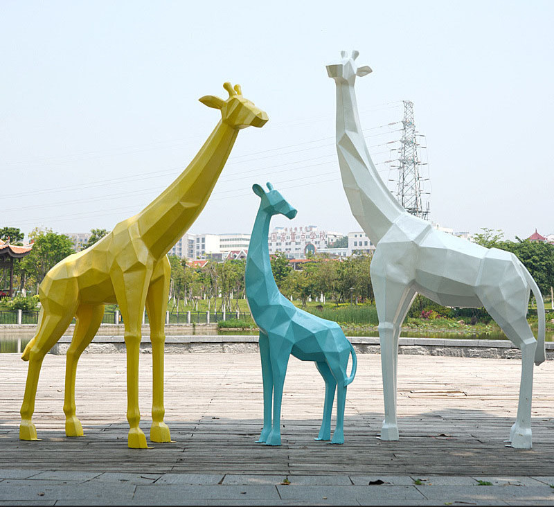 Factory price custom life size Animal Statues outdoor Decor Giraffe Creative Three Giraffe Statue Resin Giraffe Statue