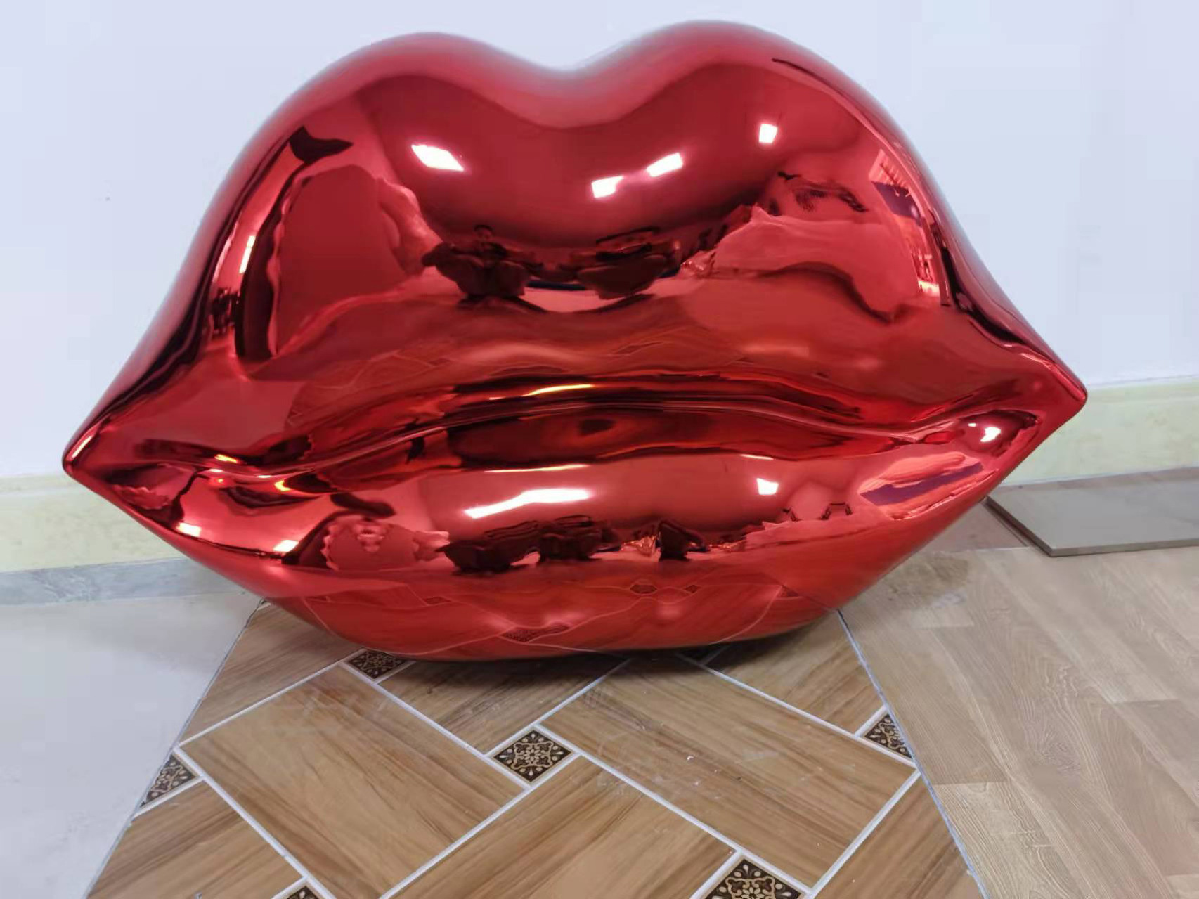 PoP customize electroplating diy home decor Red Lipstick sculpture Lipstick Red Lips Statues Red Lips Sculpture