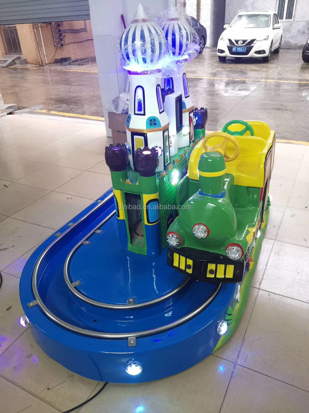 Guangzhou Lovely coin operated kiddie ride on train indoor castle train kiddie ride electric train