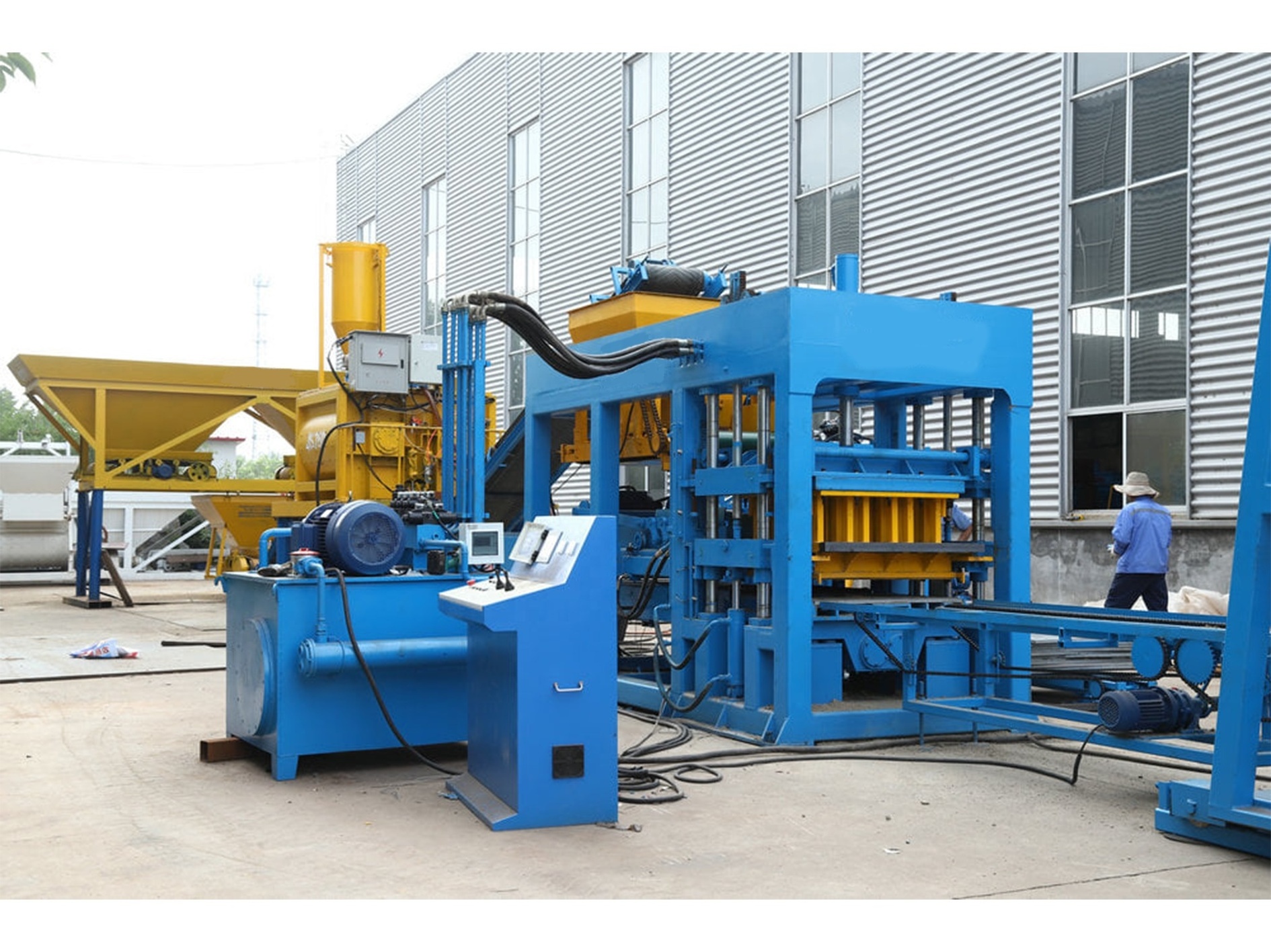 Low price QT 8-15 building glass blocks making machine in ghana construction cement blocks block making machine