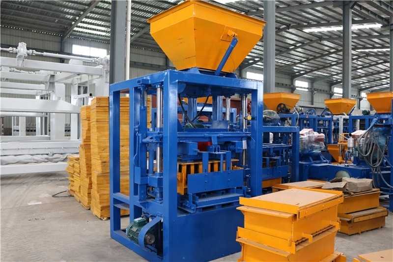 QT4-24 automatic hollow cement concrete block brick making machine