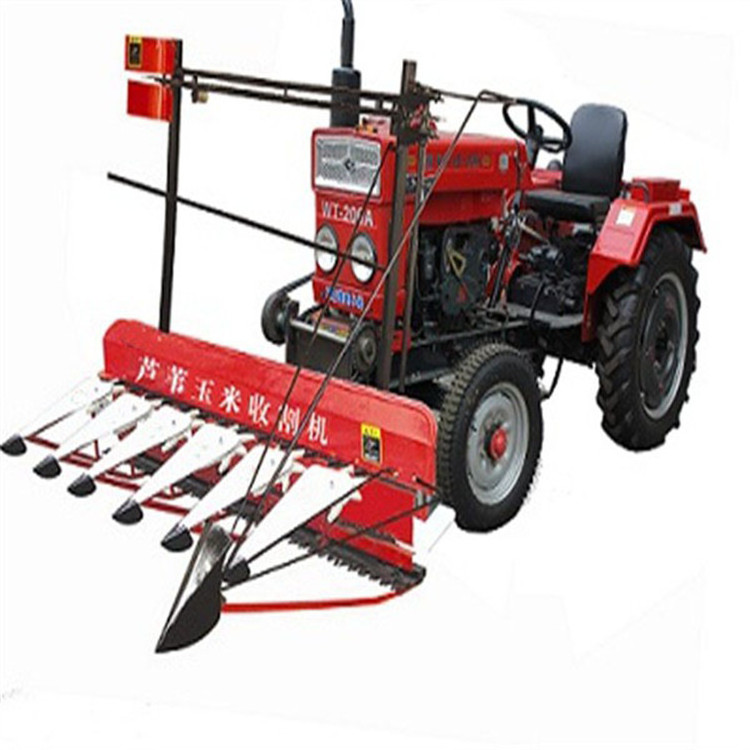 4 wheel tractor power add corn reaper for corn harvest