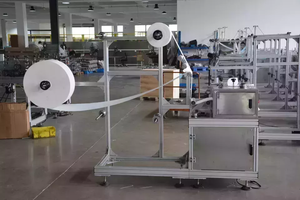 Automatic Women Lady Small Sanitary Napkin And Diaper Making Machine Women Sanitary Pads Making Production Line