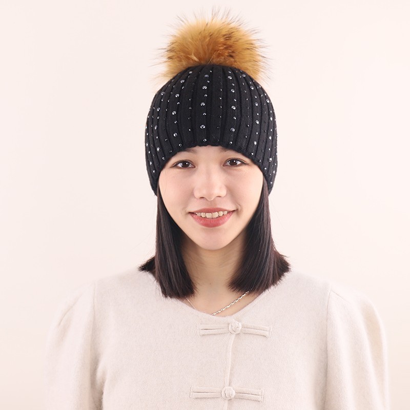 Europe and America Outdoor Warm Woman Fur Pom Pom Raccoon Dog Ball Knitted Hat Mink Cashmere Bead Rhinestone Striped Beanie Knit