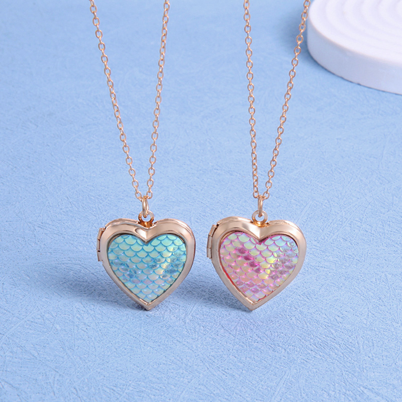 Heart Shaped Hidden Photo Frame Necklace Gradient Color Pendant Children's Necklace For Best Friends