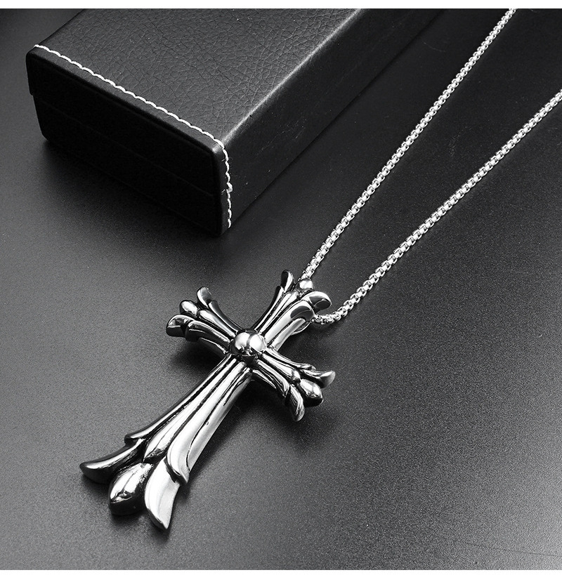 European and American retro titanium steel lovers cross pendant personality decorative design cross necklace