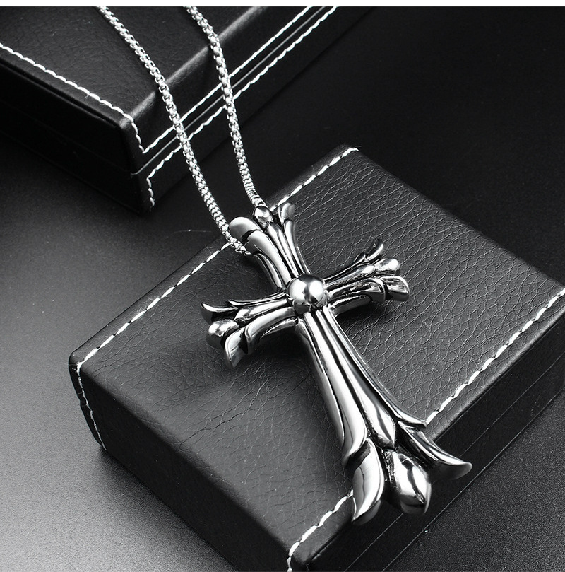 European and American retro titanium steel lovers cross pendant personality decorative design cross necklace